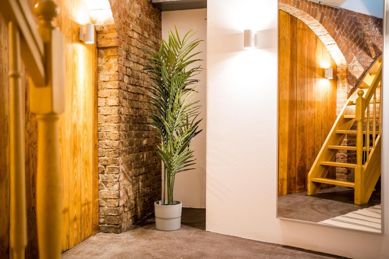 Spacious Apartment In Berlin Mitte For 6 외부 사진